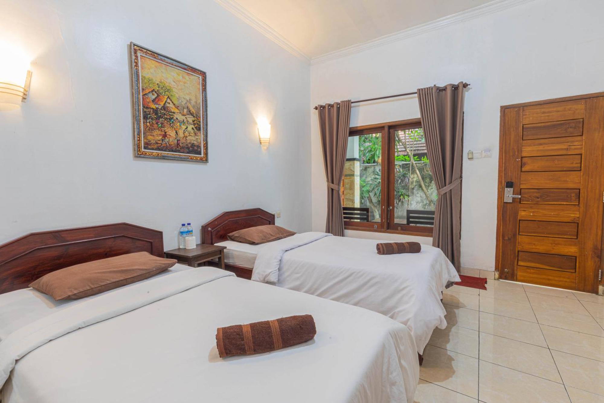 Transit Inn Senggigi Mangsit Exterior foto